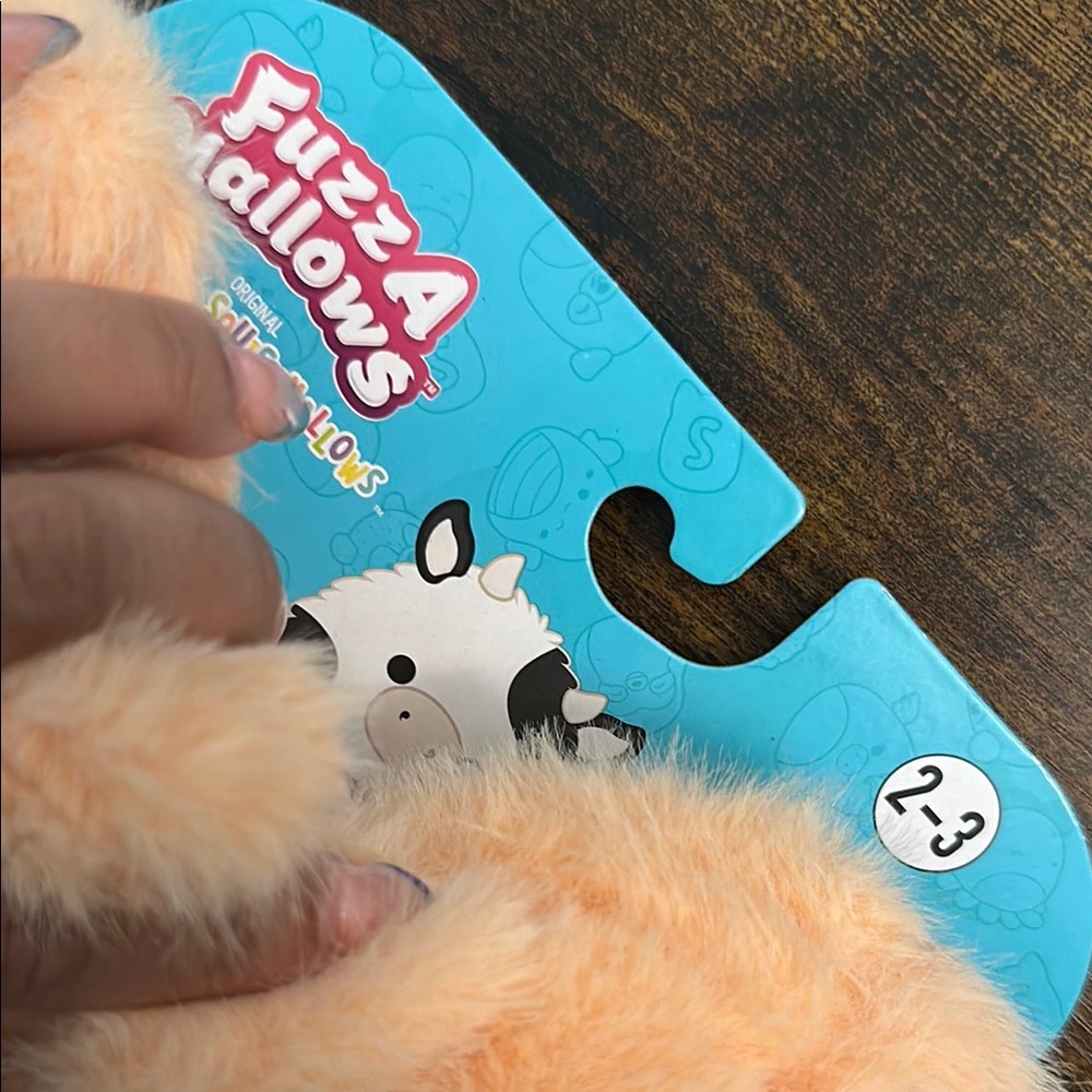 Fuzz A Mallows by Squishmallows Fuzzy Fox Slippers - Picture 7 of 8